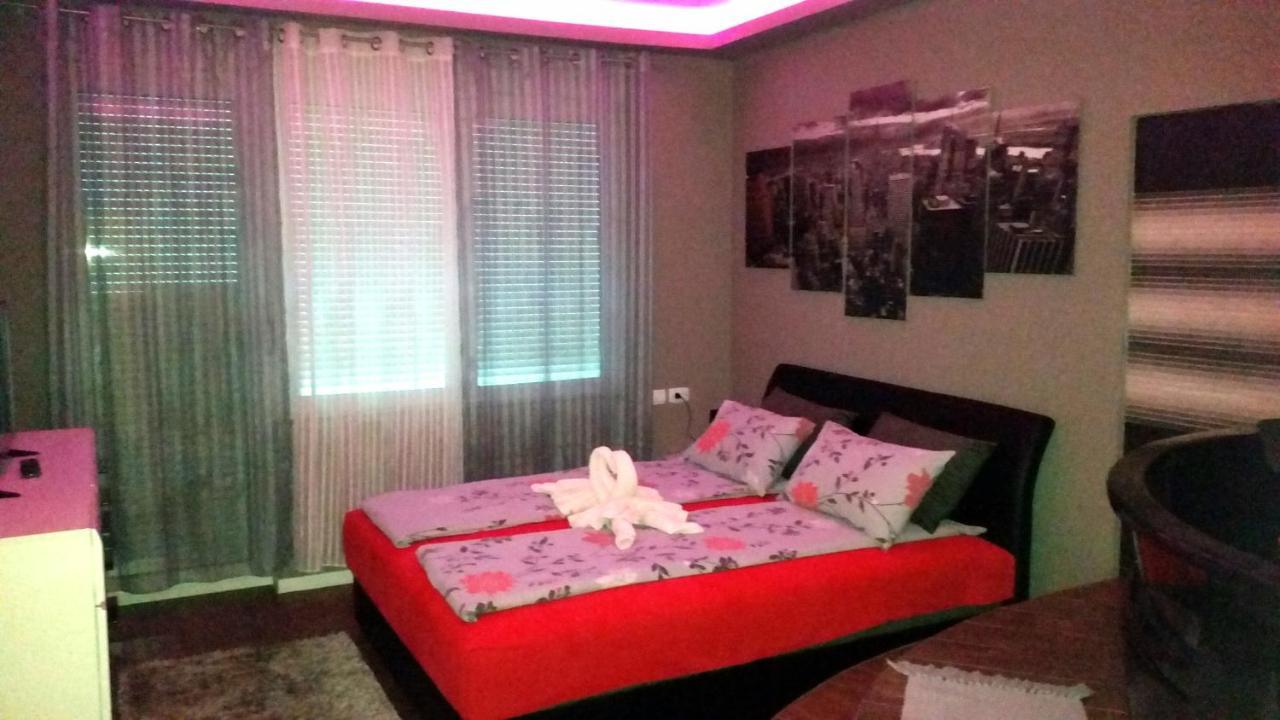 Ceca Apartman Nis Bagian luar foto