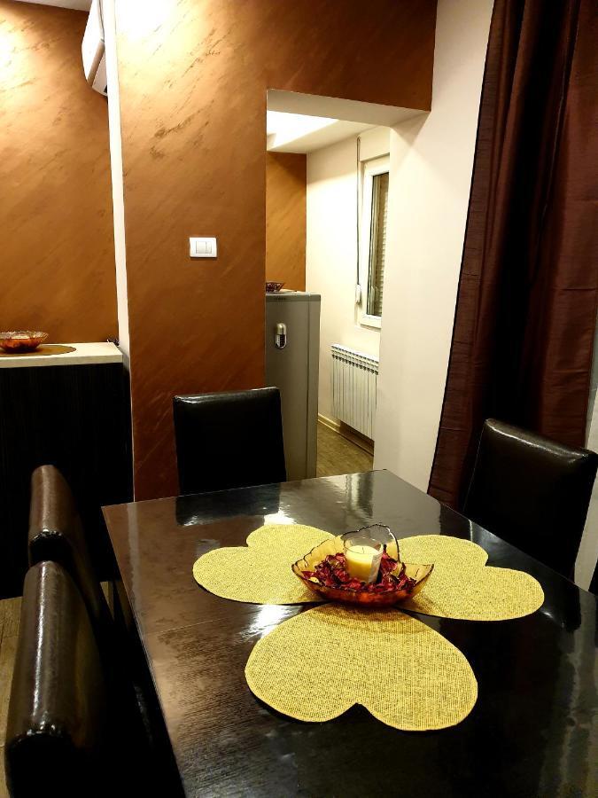 Ceca Apartman Nis Bagian luar foto