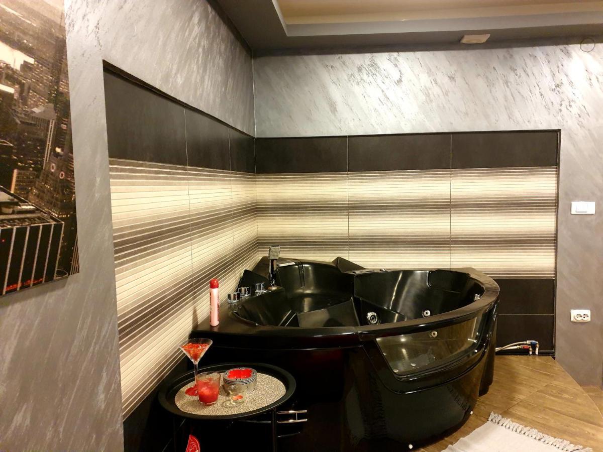 Ceca Apartman Nis Bagian luar foto